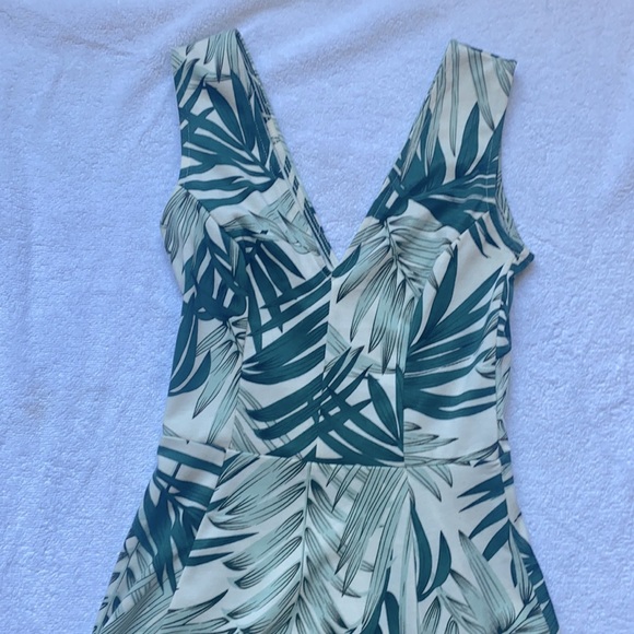 H&M Tropical Dress - Picture 5 of 7